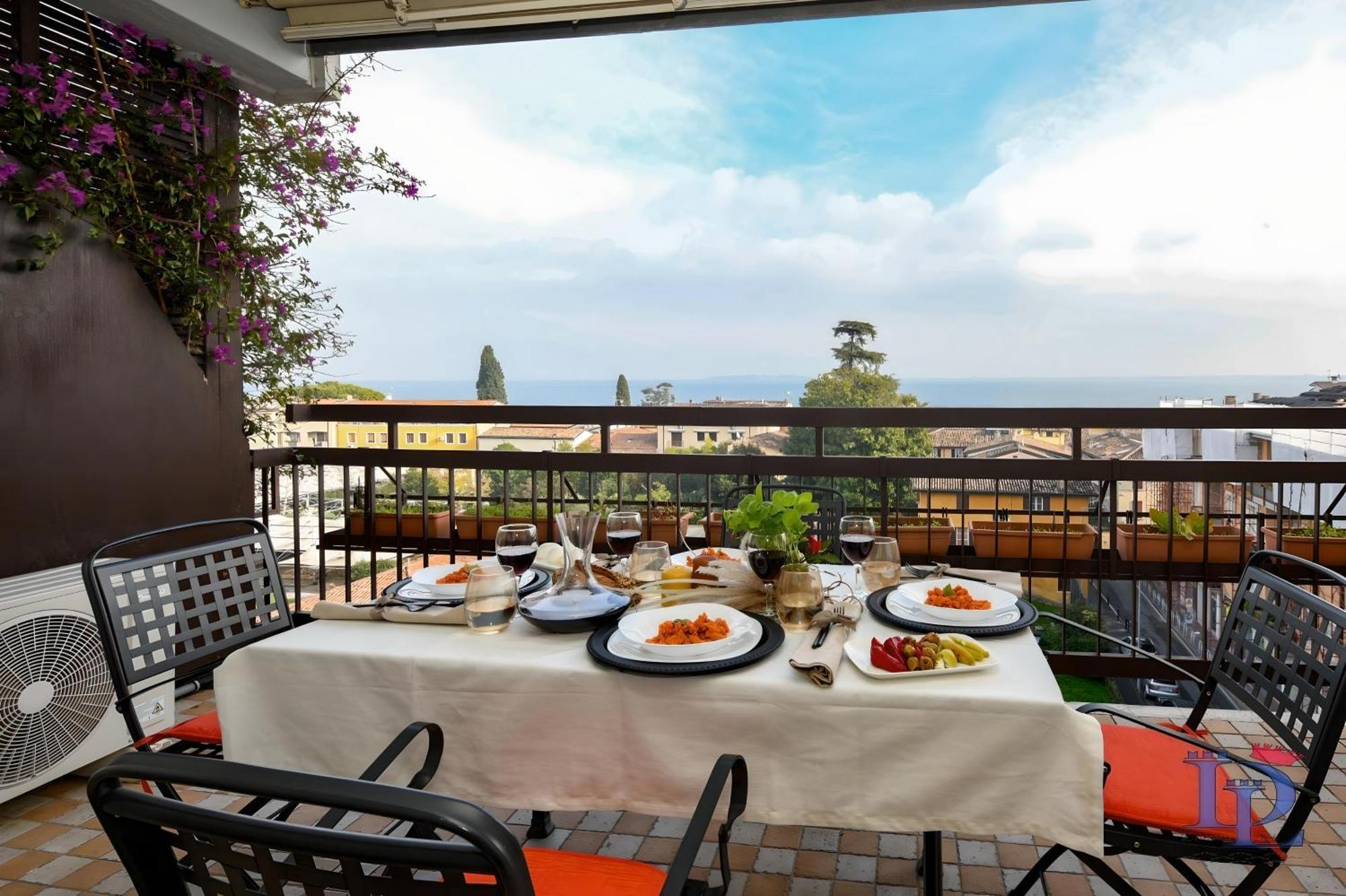 Desenzanoloft Official Partner Marriott Homes & Villas -Ciao Lago Family Apartment Desenzano del Garda Exterior photo